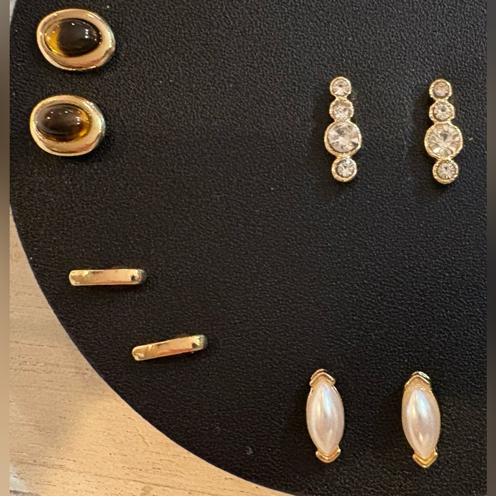 NWT Ann Taylor 9 Pair Gold & Silver Earring Set w/ Hearts, Rhinestone and Pearl - Picture 5 of 7